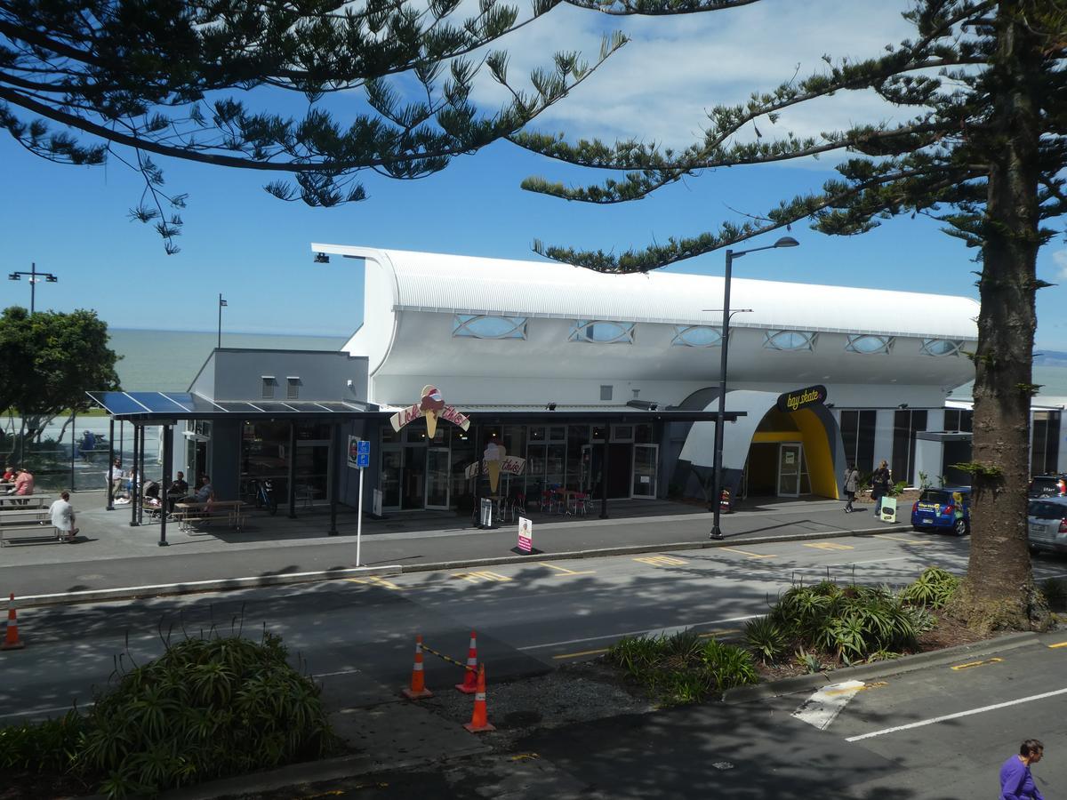 Hotel Sea Breeze Napier Esterno foto