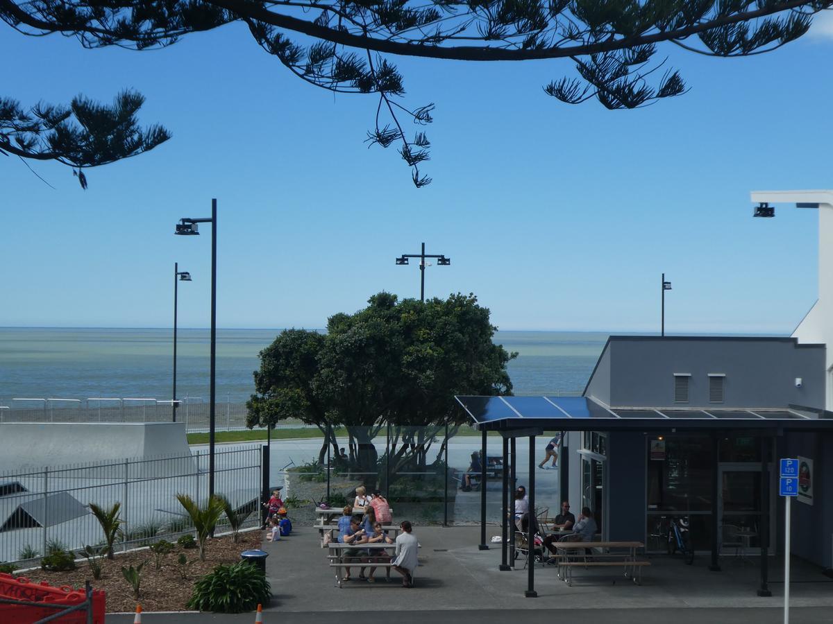 Hotel Sea Breeze Napier Esterno foto
